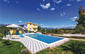 Lovely Home In Podgradina